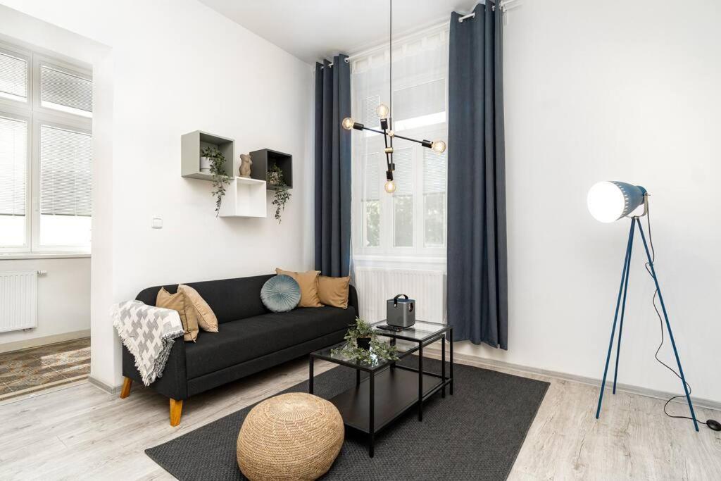 Deja Vu Botique Apartment Olomouc Bagian luar foto