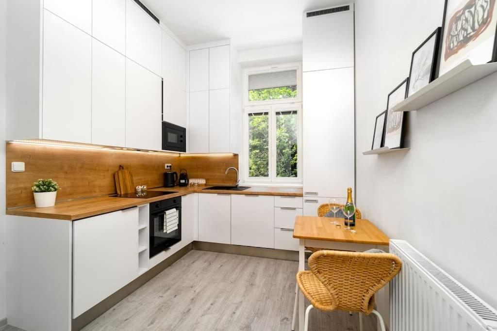 Deja Vu Botique Apartment Olomouc Bagian luar foto